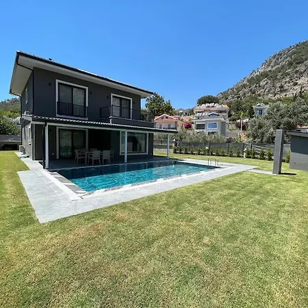 Goecekte 4+1 Havuzlu Lueks Villa, Goecek Ξενοδοχείο 4*