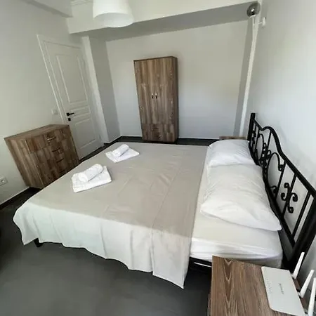 Ξενοδοχείο Goecekte 4+1 Havuzlu Lueks Villa, Goecek 4*