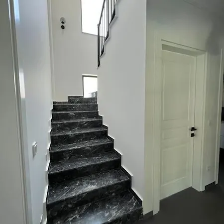Goecekte 4+1 Havuzlu Lueks Villa, Goecek Ξενοδοχείο