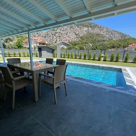 Ξενοδοχείο Goecekte 4+1 Havuzlu Lueks Villa, Goecek Φετιγιέ